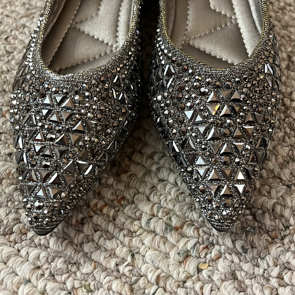 Women’s rhinestone pointed toe chunky heel pumps - Picture 3 of 6